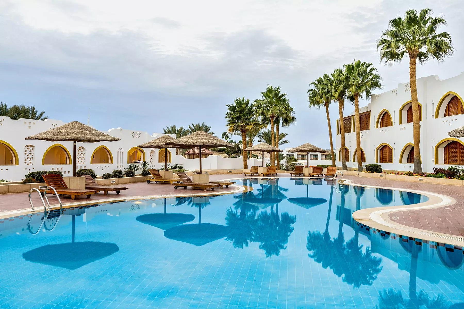 Booking Hotels - Image 4